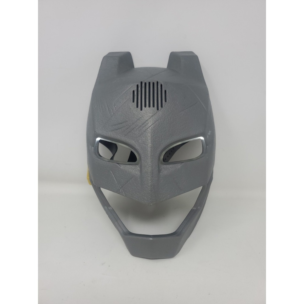 Batman Mask Voice Changer Talking Helmet MASK 2015 Mattel DC COMICS